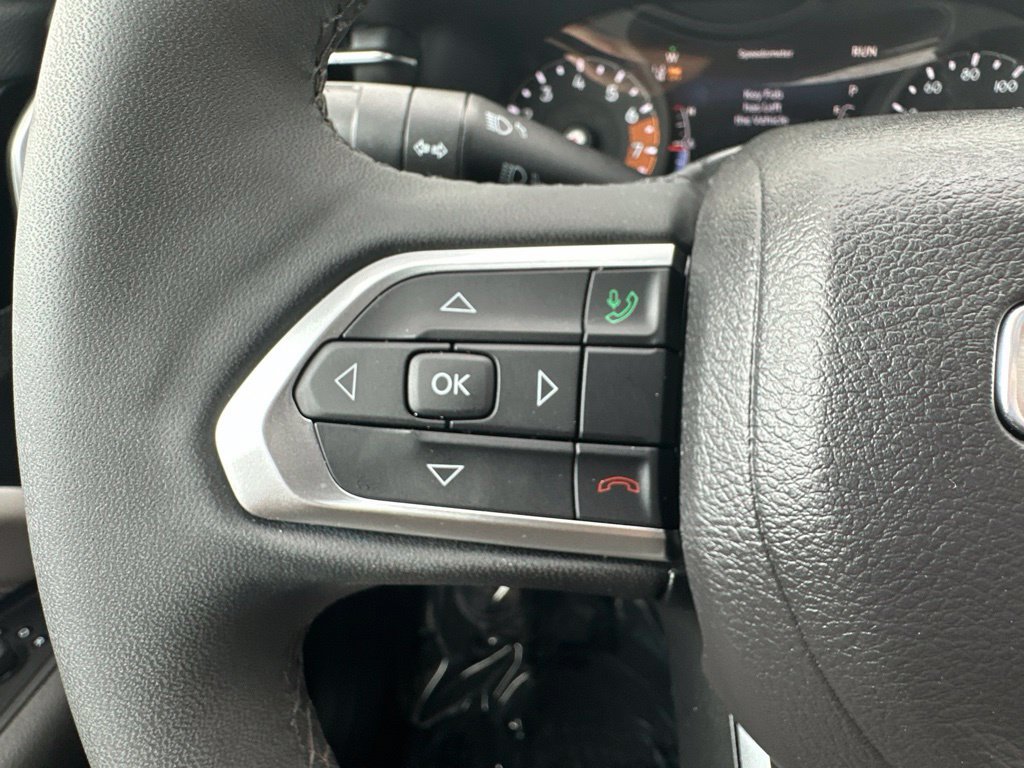 Used 2025 Jeep Compass Limited AWD/4WD image 39