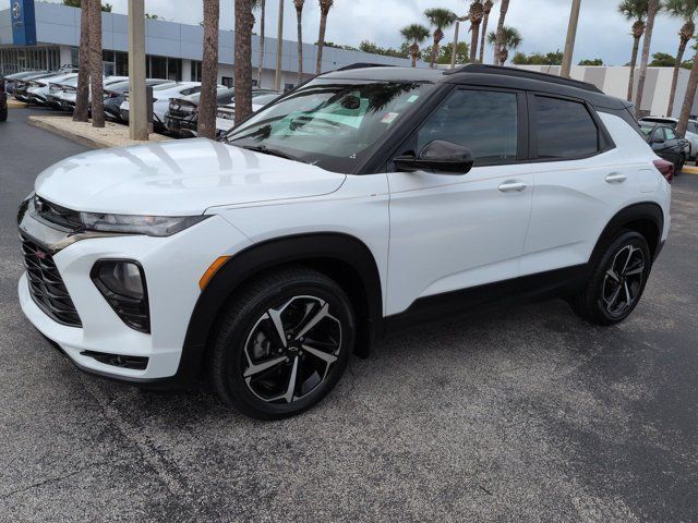 Used 2023 Chevrolet TrailBlazer RS w/ Sun and Liftgate Package FWD image 8