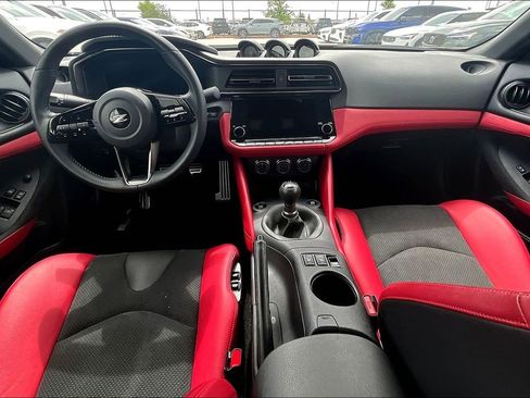 Used 2024 Nissan Z Performance w/ Floor Mat Package image 20