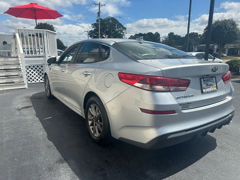 Used 2020 Kia Optima LX image 5