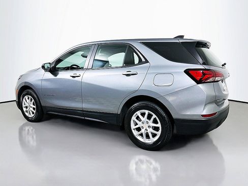 Used 2023 Chevrolet Equinox LS image 5