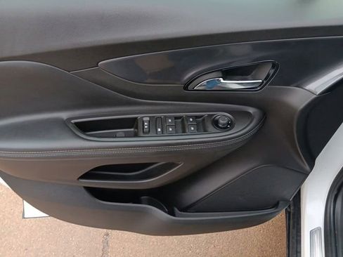 Used 2022 Buick Encore Preferred w/ Safety Package II image 29