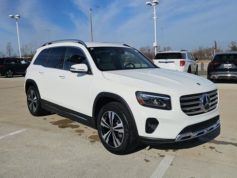 Certified 2025 Mercedes-Benz GLB 250 4MATIC image 2