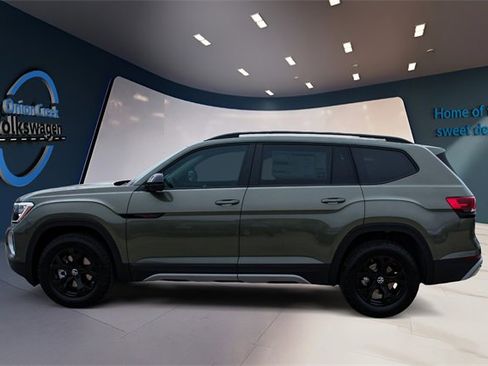 New 2026 Volkswagen Atlas Peak Edition image 7