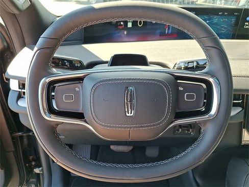 New 2025 Lincoln Navigator L Reserve w/ Jet Appearance Package image 9