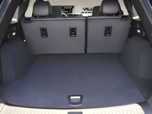 Certified 2026 Cadillac XT5 Luxury FWD image 17