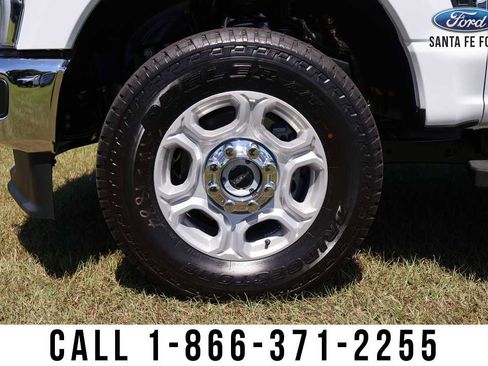 New 2026 Ford F250 XLT w/ XLT Premium Package image 9