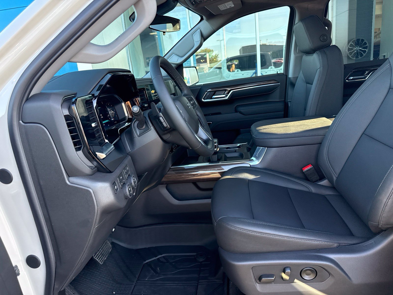 New 2026 Chevrolet Silverado 1500 RST w/ Safety Package AWD/4WD image 16