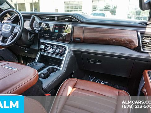 Used 2024 GMC Sierra 3500 Denali Ultimate AWD/4WD image 23
