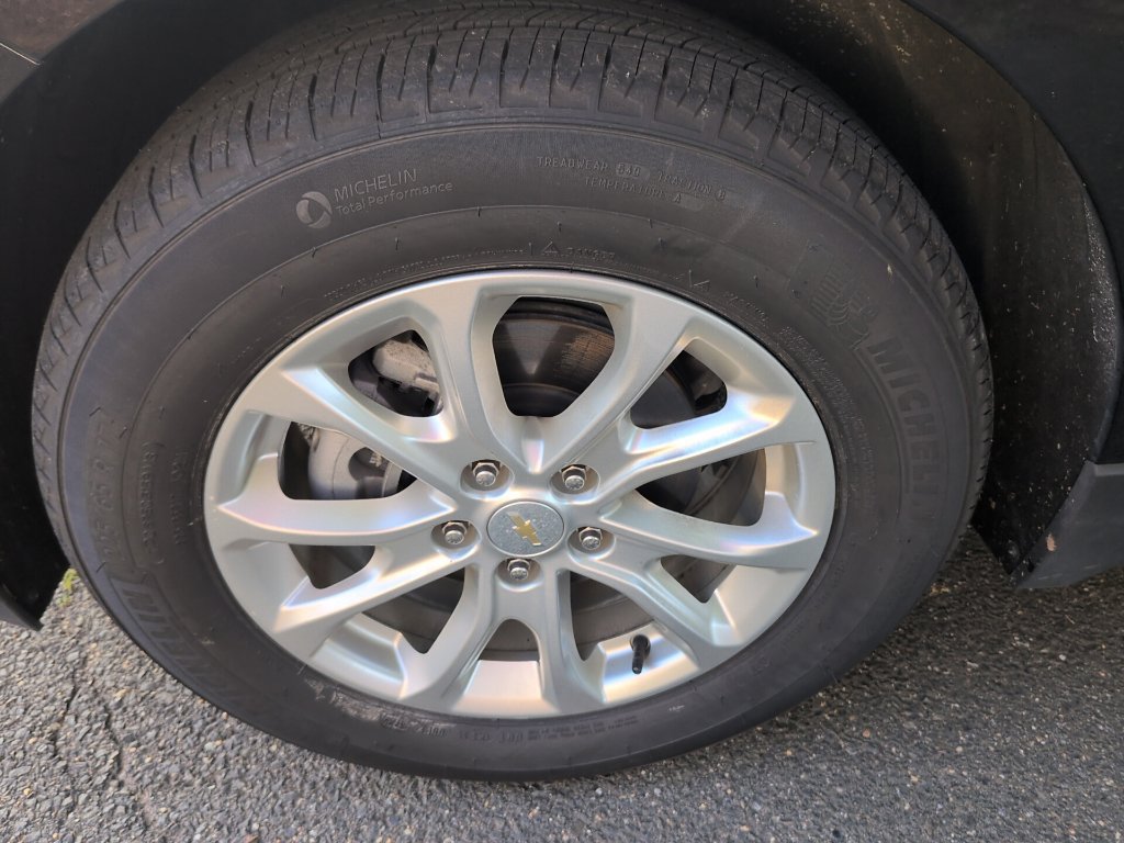 Used 2021 Chevrolet Equinox LT FWD image 9