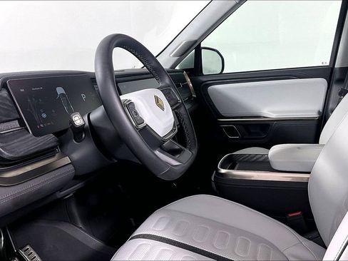 Used 2023 Rivian R1S Adventure AWD/4WD image 13