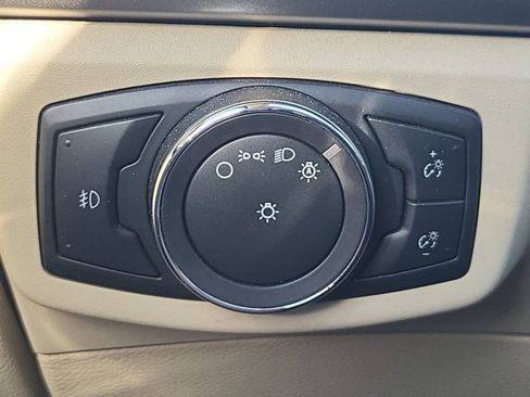 Used 2014 Ford Fusion SE w/ Equipment Group 202A image 23