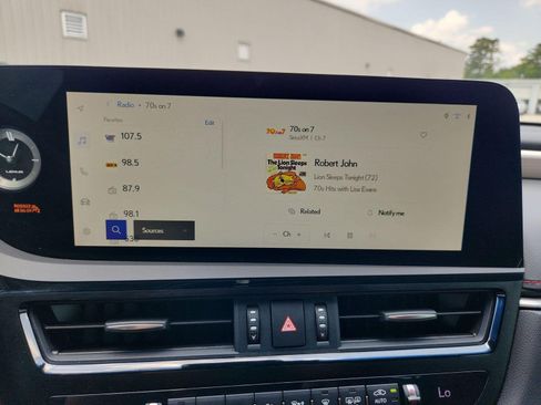 Used 2024 Lexus ES 350 F Sport w/ Accessory Package (Z2) FWD image 13