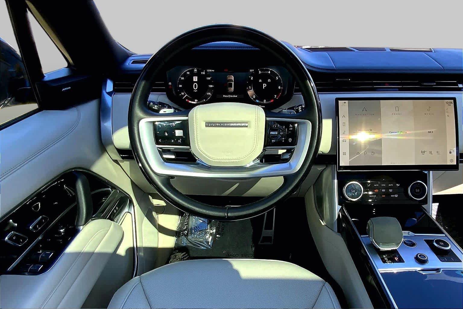 Used 2023 Land Rover Range Rover SE AWD/4WD image 6