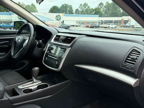 Used 2016 Nissan Altima 2.5 S w/ Power Driver Seat Package FWD image 17