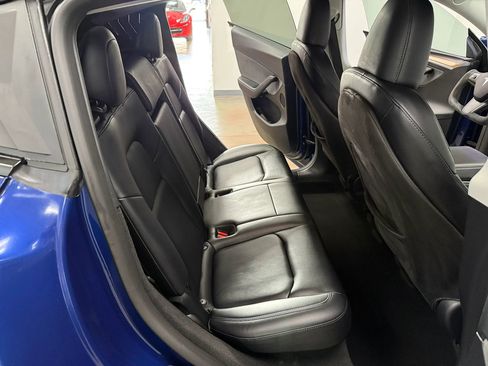 Used 2023 Tesla Model Y Long Range image 17