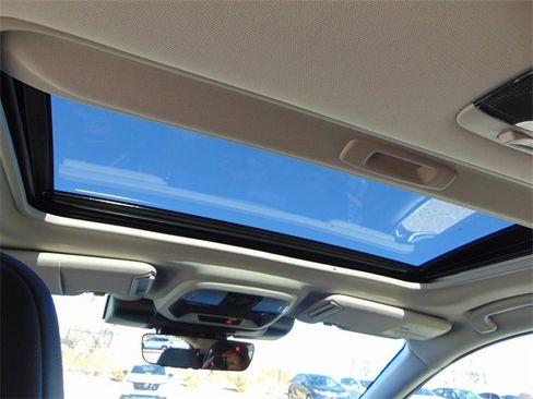 Certified 2025 Subaru Crosstrek 2.5i Limited w/ Crosstrek Mirror Package image 22