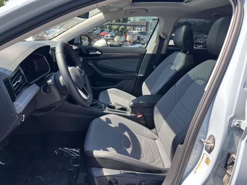 Used 2026 Volkswagen Jetta SEL FWD image 27