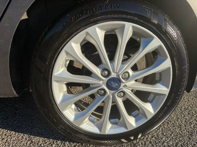 Used 2014 Ford Fiesta SE w/ Equipment Group 201A FWD image 10