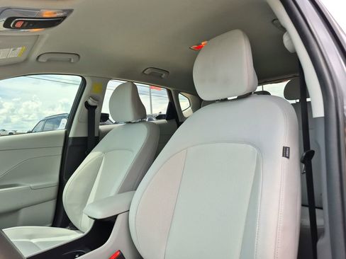 Used 2025 Hyundai Kona SEL FWD image 15