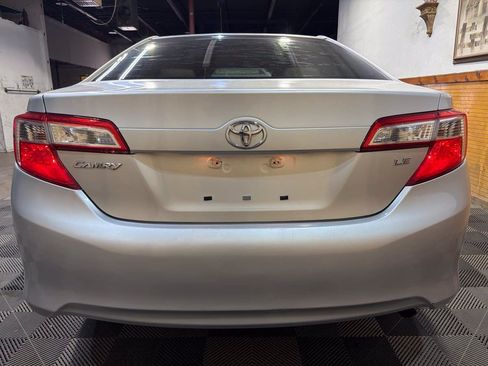 Used 2012 Toyota Camry LE FWD image 4