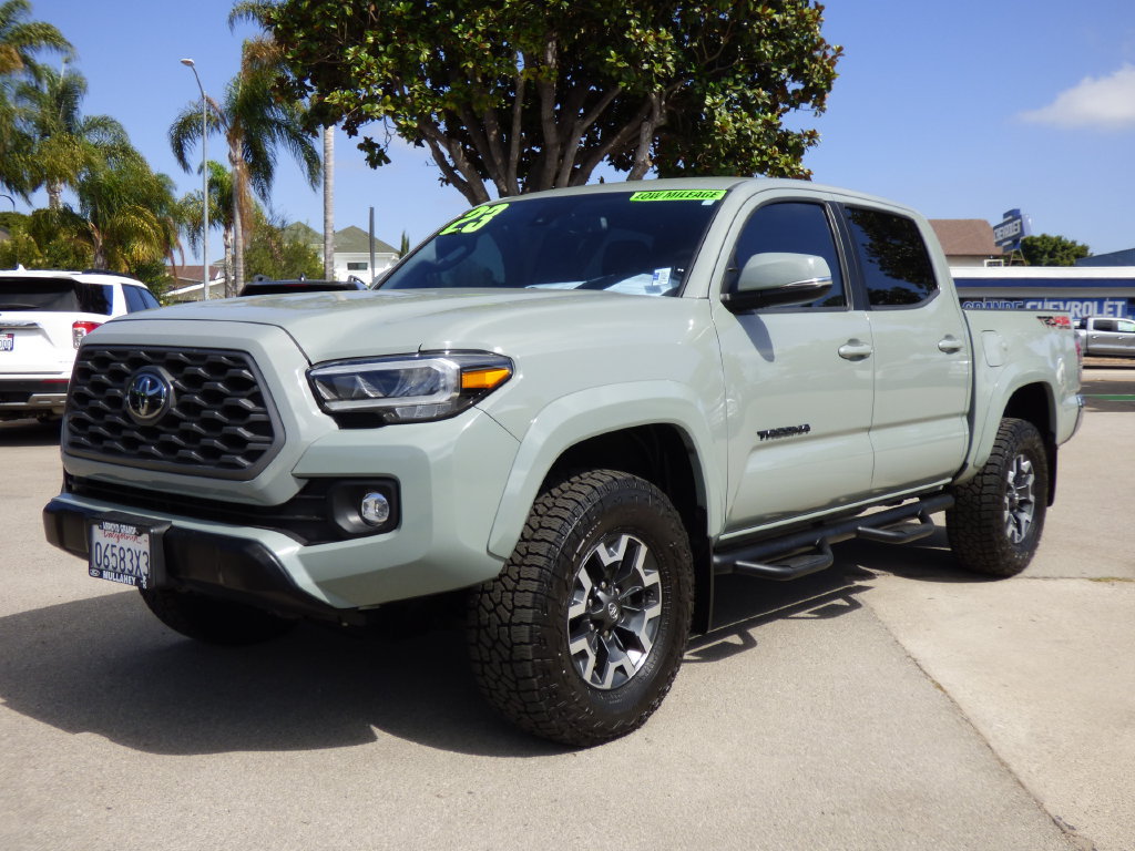 Used 2023 Toyota Tacoma TRD Off-Road AWD/4WD image 7