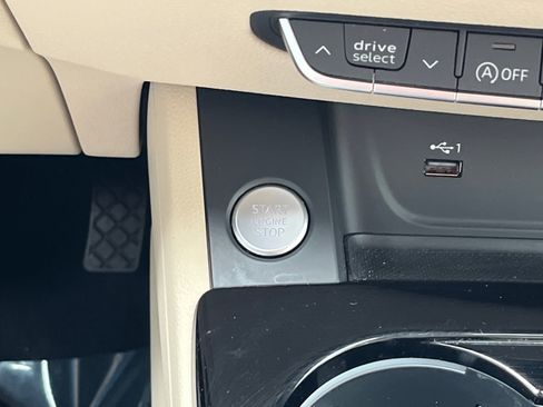 Used 2022 Audi A4 2.0T Premium w/ Convenience Package image 42