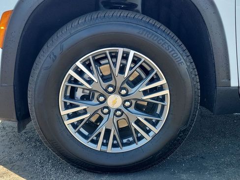 Used 2026 Chevrolet Traverse LT image 31