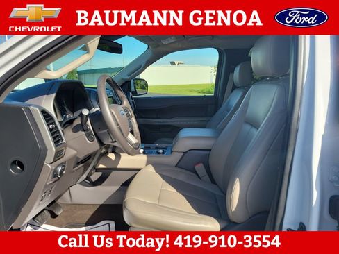 Used 2019 Ford Expedition Max XLT w/ Equipment Group 202A AWD/4WD image 9