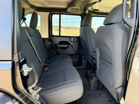 Used 2024 Jeep Wrangler Sport S image 11