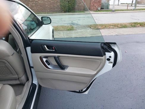 Used 2007 Subaru Outback 2.5i Limited image 5