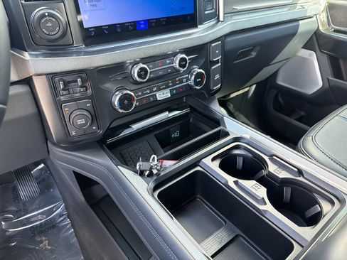 Used 2025 Ford F250 Platinum image 45