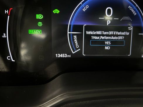 Used 2025 Toyota Corolla SE w/ SE Premium Package FWD image 17