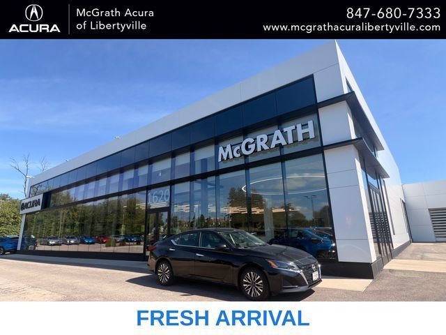 Used 2023 Nissan Altima 2.5 SV w/ SV Premium Package AWD/4WD image 1