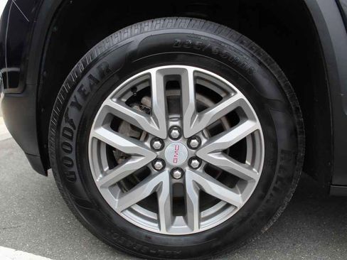 Used 2017 GMC Acadia SLE FWD image 30