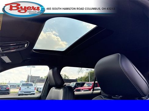 New 2025 Jeep Grand Cherokee L Altitude image 4