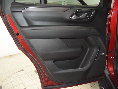 Used 2024 GMC Yukon AT4 AWD/4WD image 47