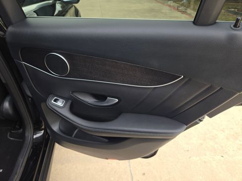 Used 2022 Mercedes-Benz GLC 300 4MATIC image 27