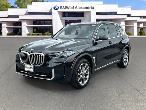 Used 2024 BMW X5 xDrive40i w/ Premium Package AWD/4WD image 3