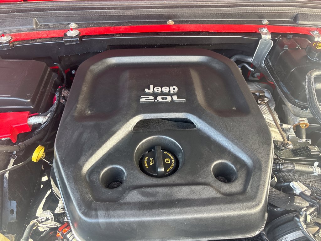 Used 2018 Jeep Wrangler Unlimited Sahara AWD/4WD image 29
