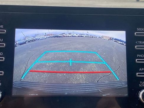 Used 2023 Toyota Camry SE image 11