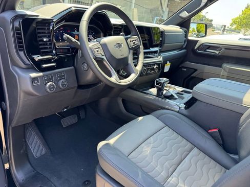 New 2026 Chevrolet Silverado 1500 ZR2 w/ LPO, Dark Essentials Package AWD/4WD image 15