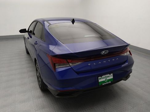 Used 2023 Hyundai Elantra SEL w/ Convenience Package image 6