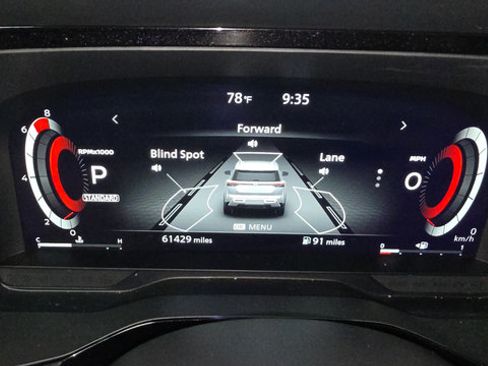 Used 2022 Nissan Pathfinder Platinum w/ Cargo Package FWD image 17