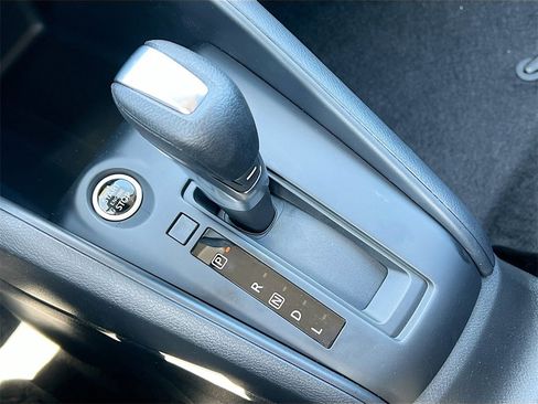 New 2025 Nissan Kicks Play S image 16