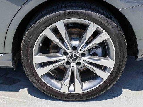 Used 2018 Mercedes-Benz C 300 4MATIC Sedan image 8