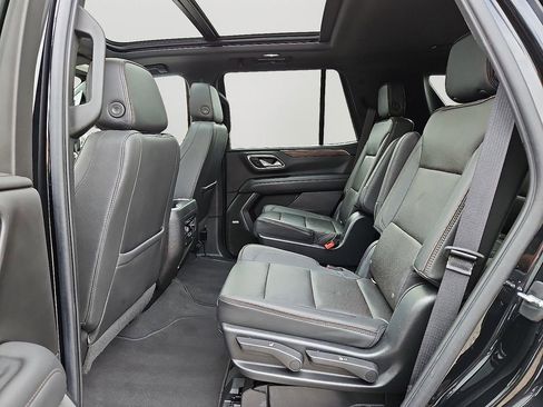 Used 2022 Chevrolet Tahoe High Country w/ Premium Package image 8