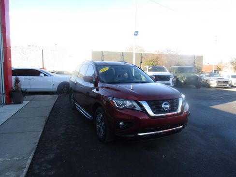 Used 2020 Nissan Pathfinder SL image 5