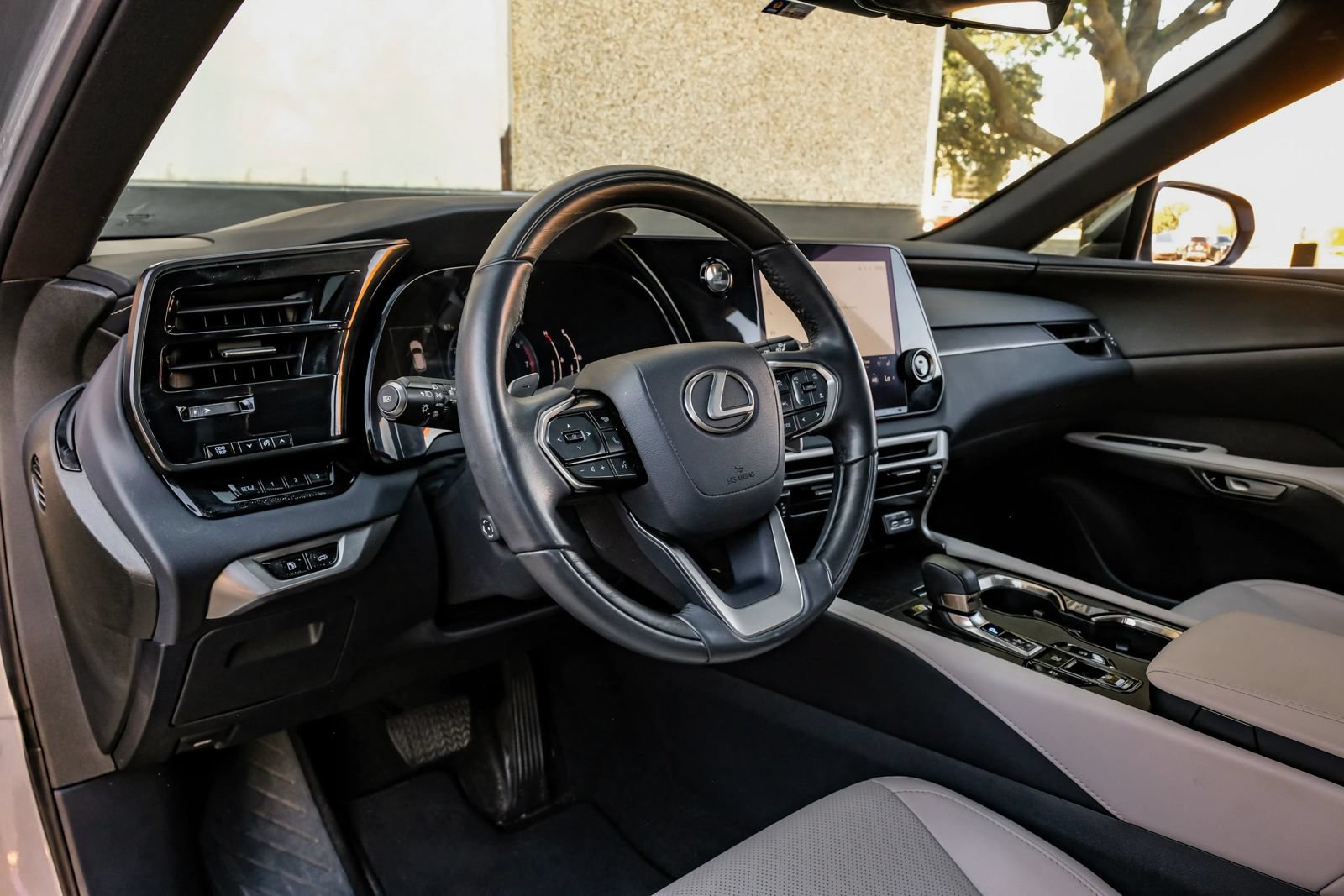 Used 2023 Lexus RX 350 Premium w/ Accessory Package (Z1) FWD image 2