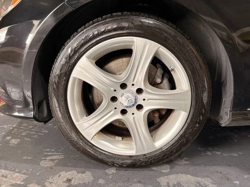 Used 2014 Mercedes-Benz E 350 4MATIC Sedan image 30